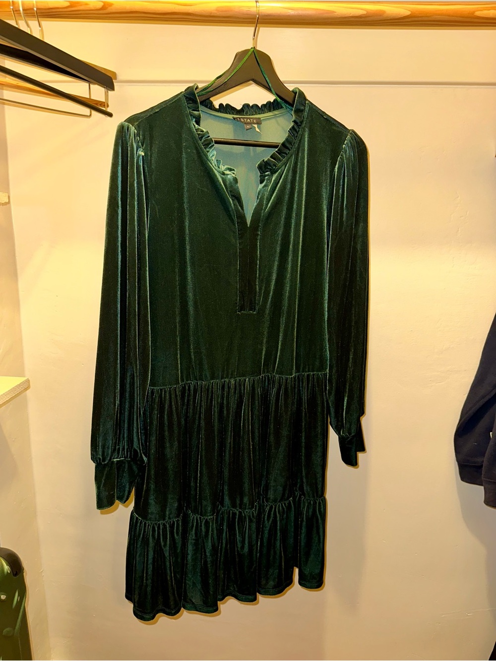 Velvet Ruffle Knee-Lengthed Dress - Dark Green